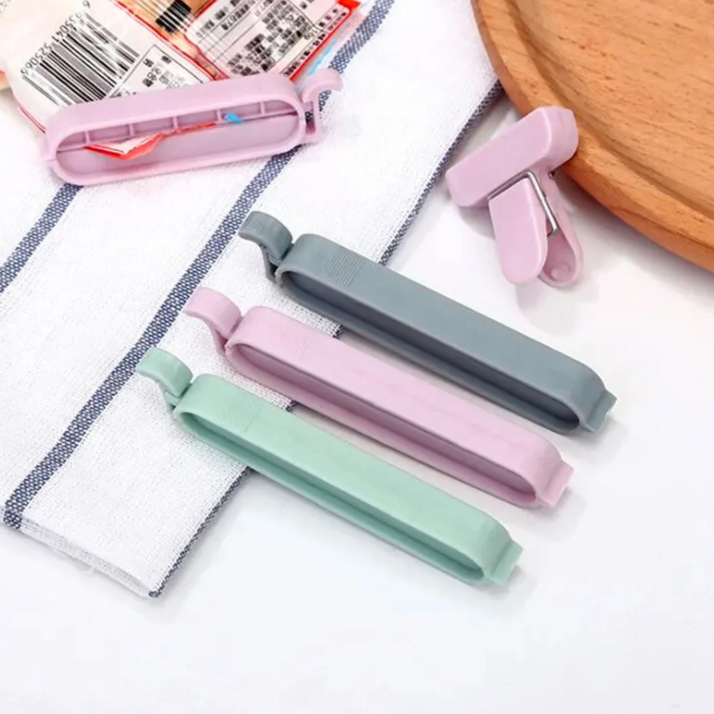 12 Pieces Plastic Food Bag Clips Reusable Sealing Clips for Home, Kitchen, Travel, Camping etc.(Pack of 2)